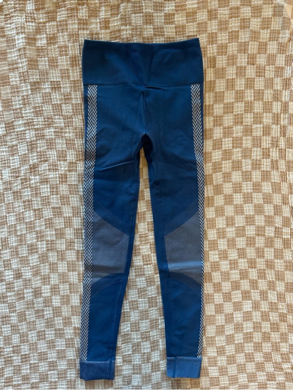 Fabletics Blue Chevron Stripe High Waisted Seamless leggings